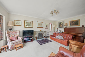 Sitting room- click for photo gallery